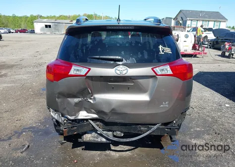 2015 Toyota Rav4 Le z USA, uszkodzony, nr VIN JTMBFREV0FD174829